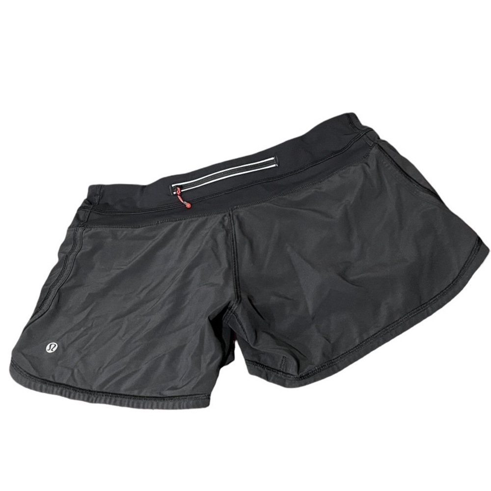 WOMEN LULULEMON ATHLETIC SHORTS LINED BLACK size 6